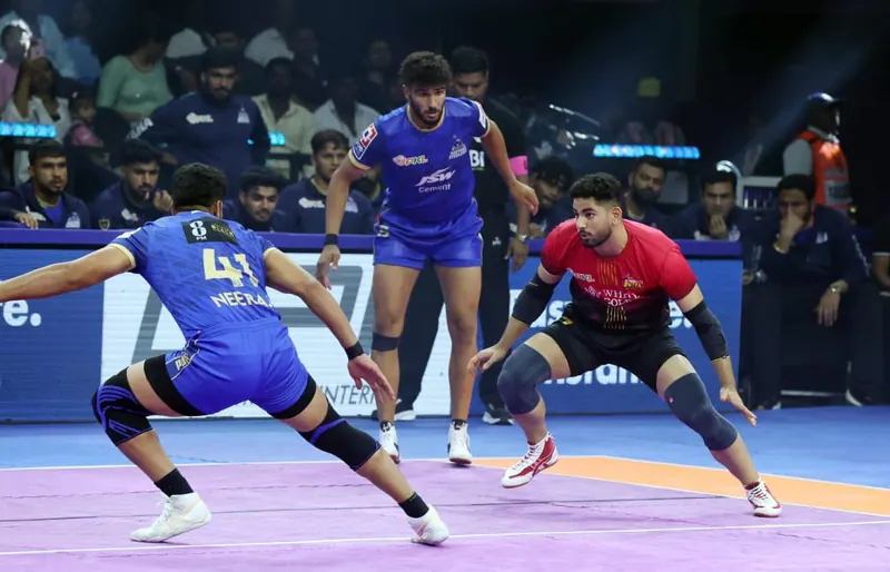 Masterclass from Alireza, Deepak & Yogesh help Bengaluru Bulls to crucial win vs Haryana Steelers