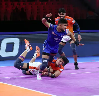 Vinay shines as Haryana Steelers defeat table-toppers Puneri Paltan 34-30 in thriller in Match No 41st in Jaipur