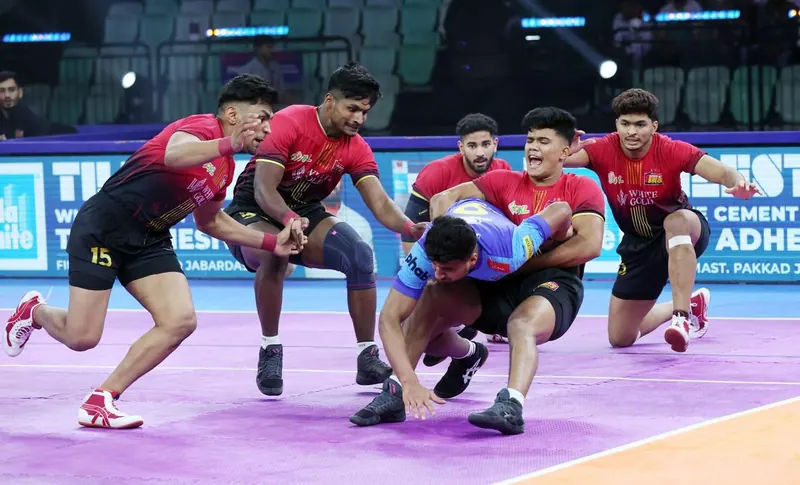 PKL-12: Bengaluru Bulls Secure Third Spot After Crushing Gujarat Giants by 28 Points